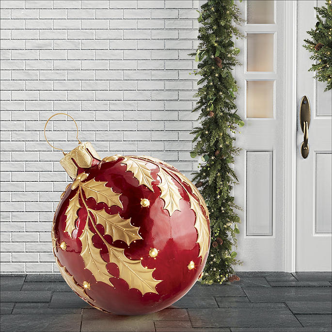 LED Holly Leaf Yard Ornament