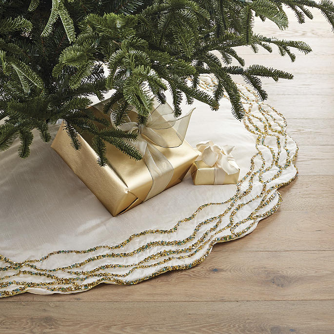 Snowy Seaside Tree Skirt