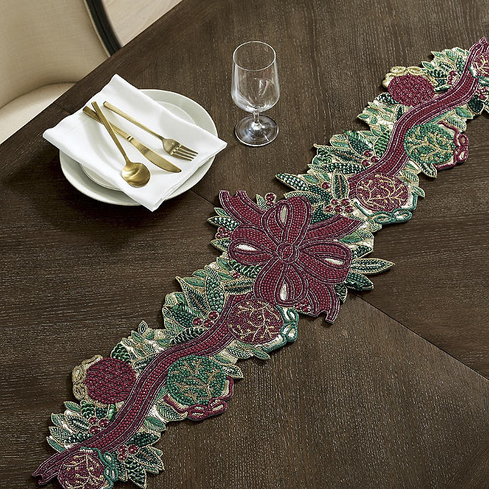 Boughs of Holly Table Runner
