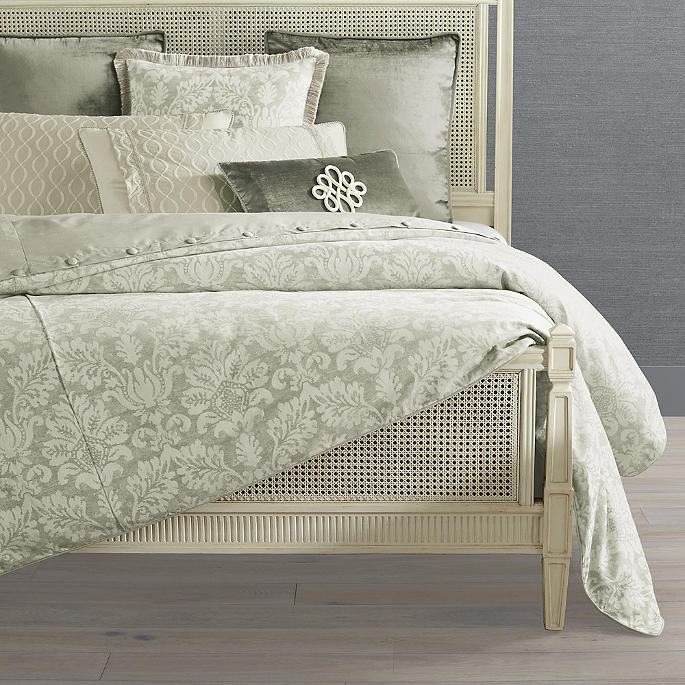 Lourde Bedding Collection