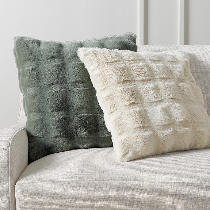 Luxury Faux Fur Sculpted Pillow Cover