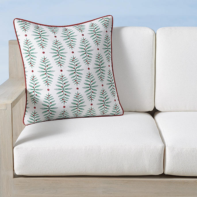 Holly Lattice Indoor/Outdoor Pillow Cover