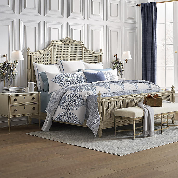 Beauvier/Etienne Bedroom Set in French Linen