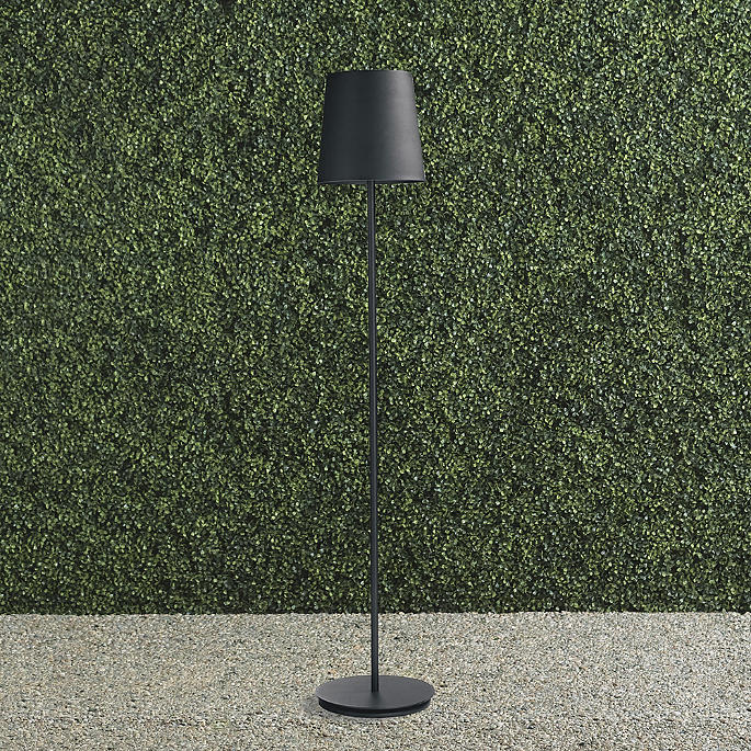 Benton Indoor/Outdoor Cordless Rechargeable LED Floor Lamp