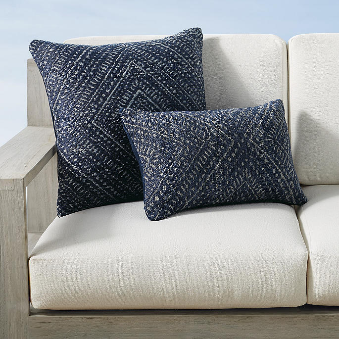 Britta Indoor/Outdoor Pillow Cover