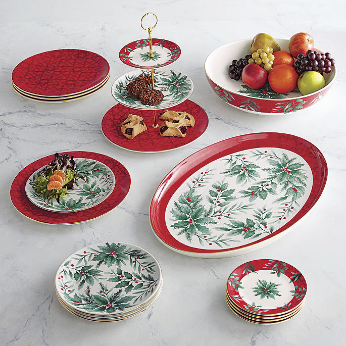 Mistletoe & Holly Dinnerware